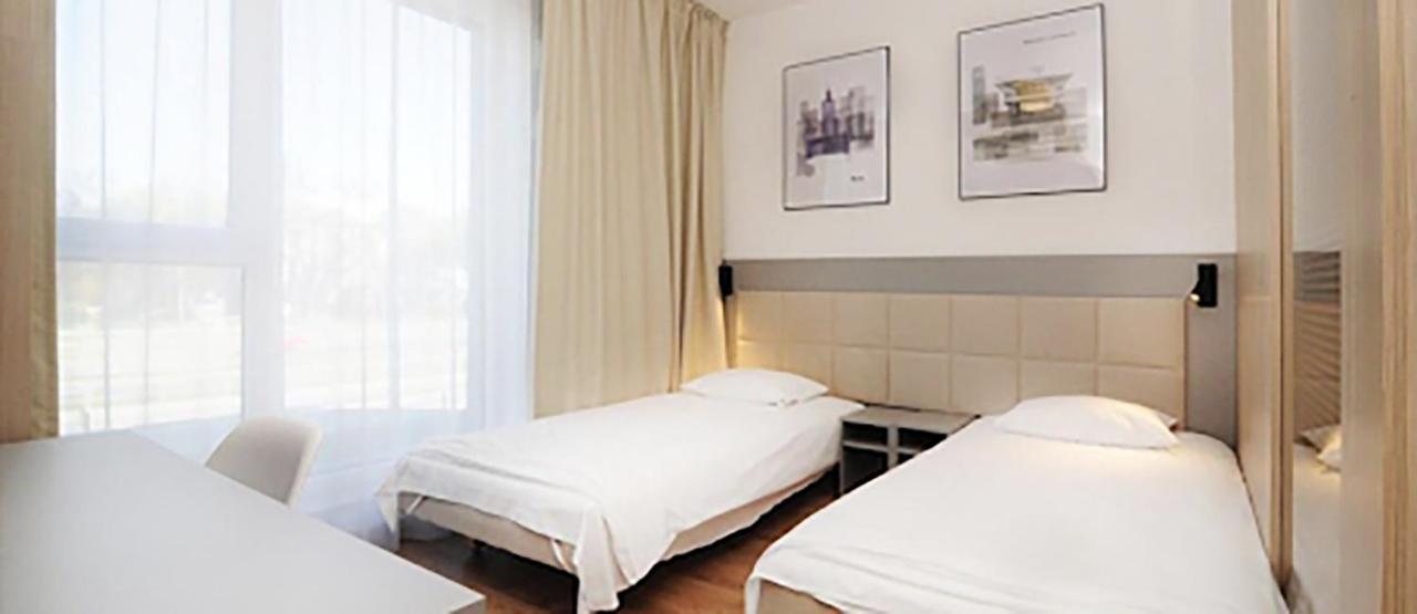 404 Rooms Wolska Apartament Βαρσοβία Εξωτερικό φωτογραφία
