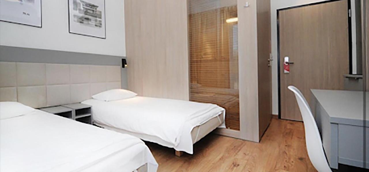 404 Rooms Wolska Apartament Βαρσοβία Εξωτερικό φωτογραφία