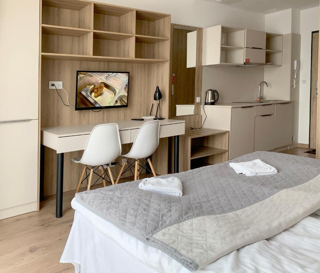 404 Rooms Wolska Apartament Βαρσοβία Εξωτερικό φωτογραφία